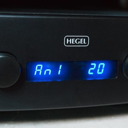 Hegel H360 amplificateur intégré (VENDU)